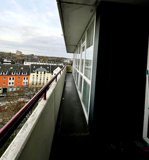 Grosse 3-Zimmer Wohnung, Zentrale Lage. Mülheim an der Ruhr Exterior foto